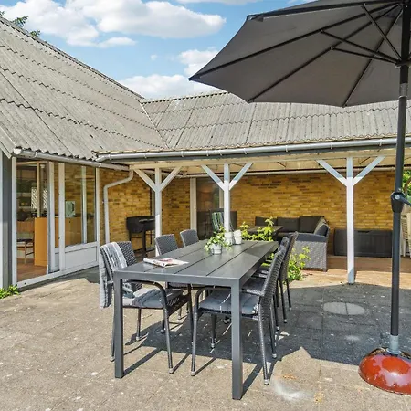 Stunning In With Kitchen *
