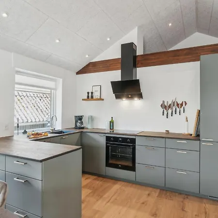 Stunning In With Kitchen Semesterbostad