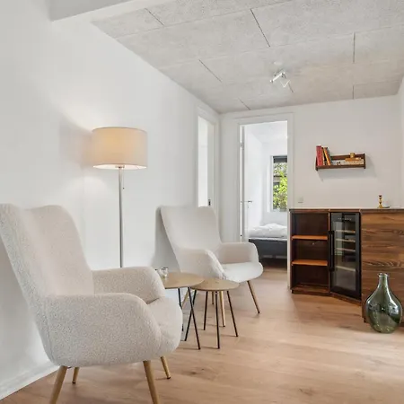 Stunning In With Kitchen